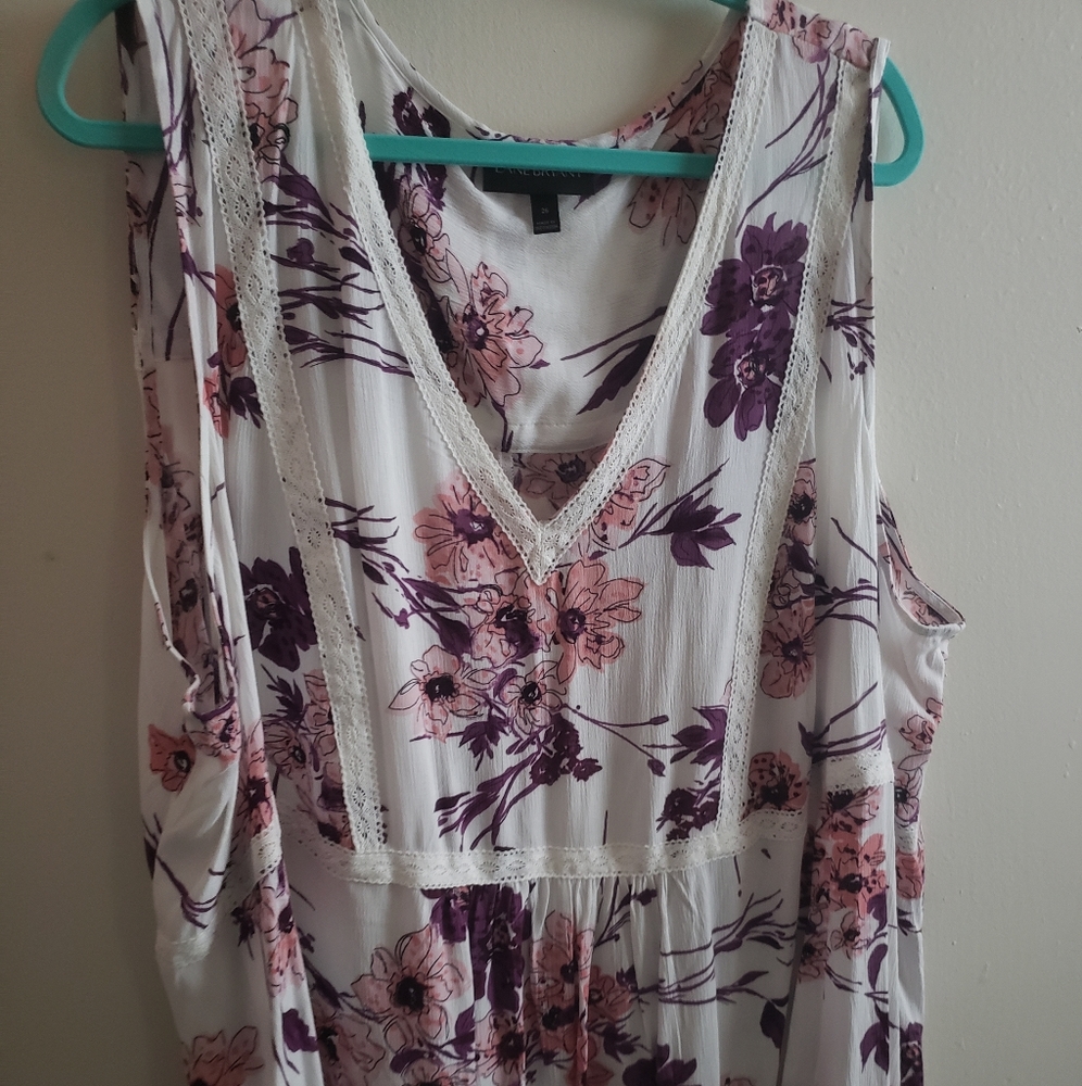 Sleeveless top.